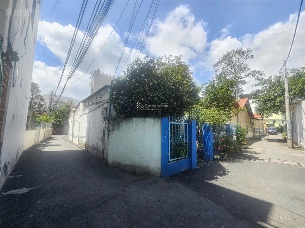 Sát đường nam hoà  5,5 tỷ  74m2 đất hẻm xe hơi lô đất đẹp 2 mặt tiền, 1 mặt đường 440  pla