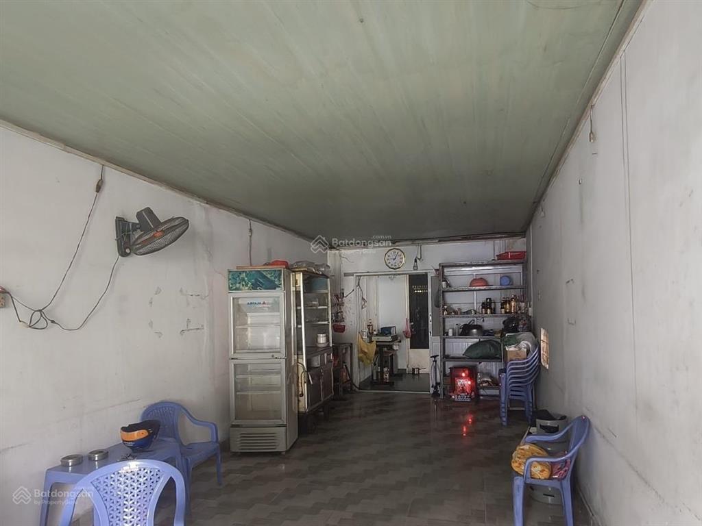 Bán mt nam hoà (4.2 x 25)chỉ 10tỷ kinh doanh đa ngành ngay ngã 4 mk. mặt tiền