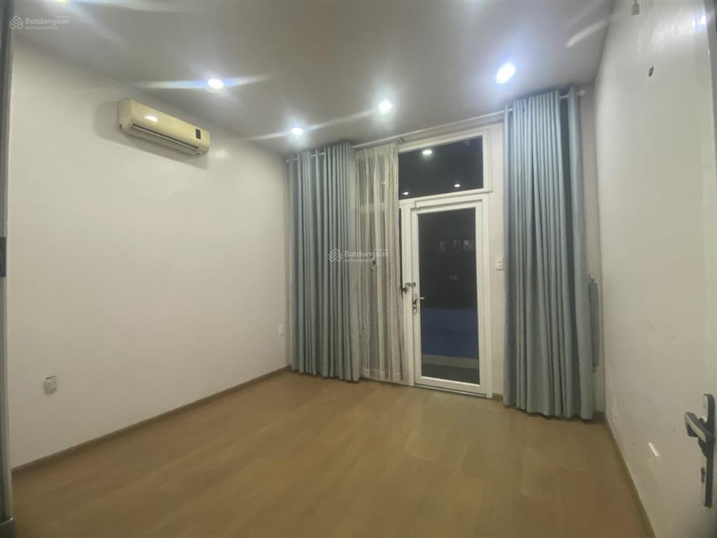 Mặt tiền 128 tây hoà  pla  7.95 tỷ (4x18m) nhà đẹp 3 lầu  4pn  ô tô ngủ trong nhà