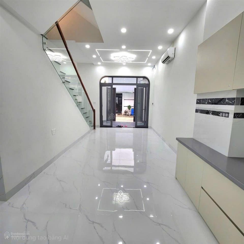 Kế vinhomes  nhà 4 tấm  chỉ hơn 4 tỷ đường 10m  4pn  3wc  mới