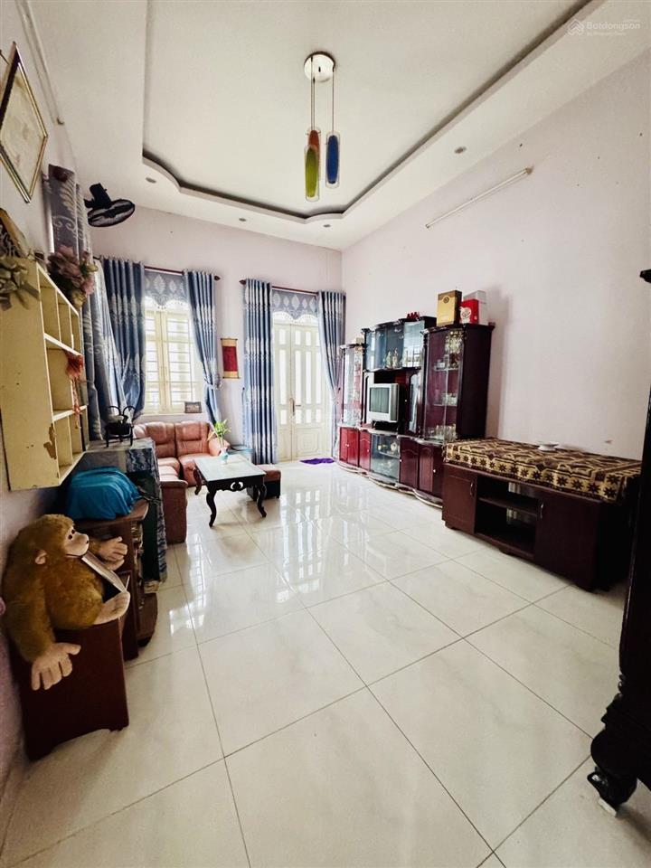 Mặt tiền đ. 132  phước long a  chỉ 7,5t nhà 2 lầu  ngang 6m dài 15m