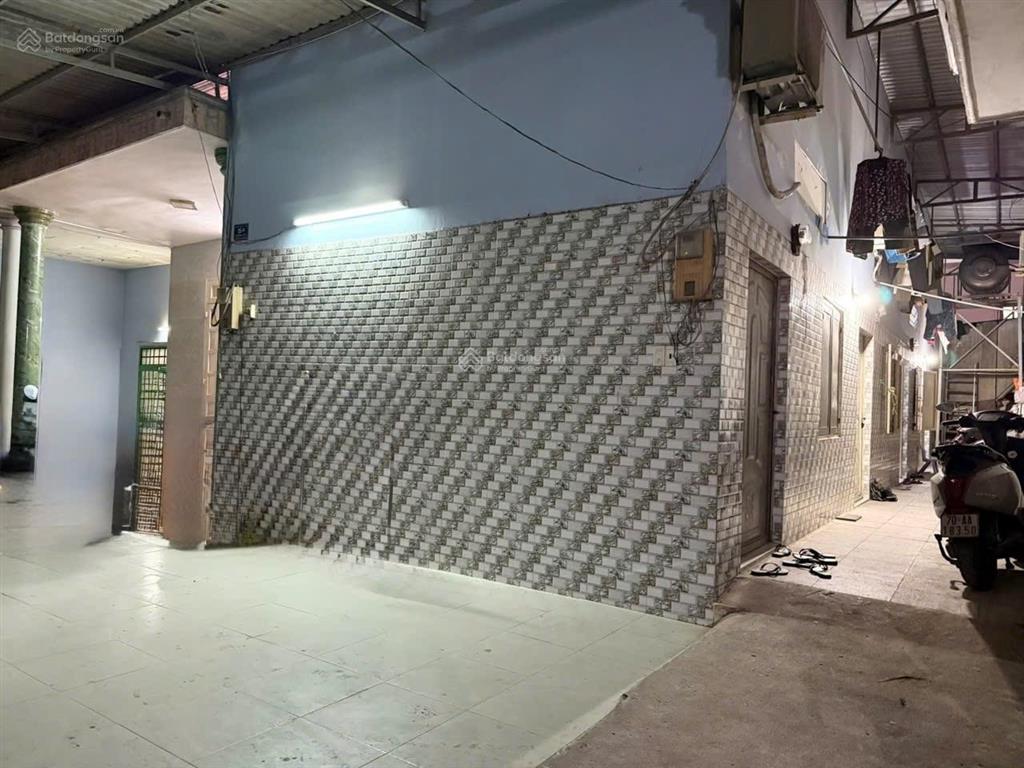 Thủ đức  chỉ 27tr/m2 tl  sát vinhomes. xe tải vào tận nhà  không quy hoạch
