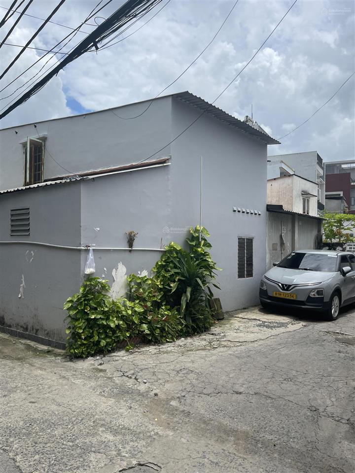 Tăng nhơn phú  (5,65 x 18m)  chỉ 4,8 tỷ hẻm ô tô thông  2 mặt tiền  nhà chủ từ xưa