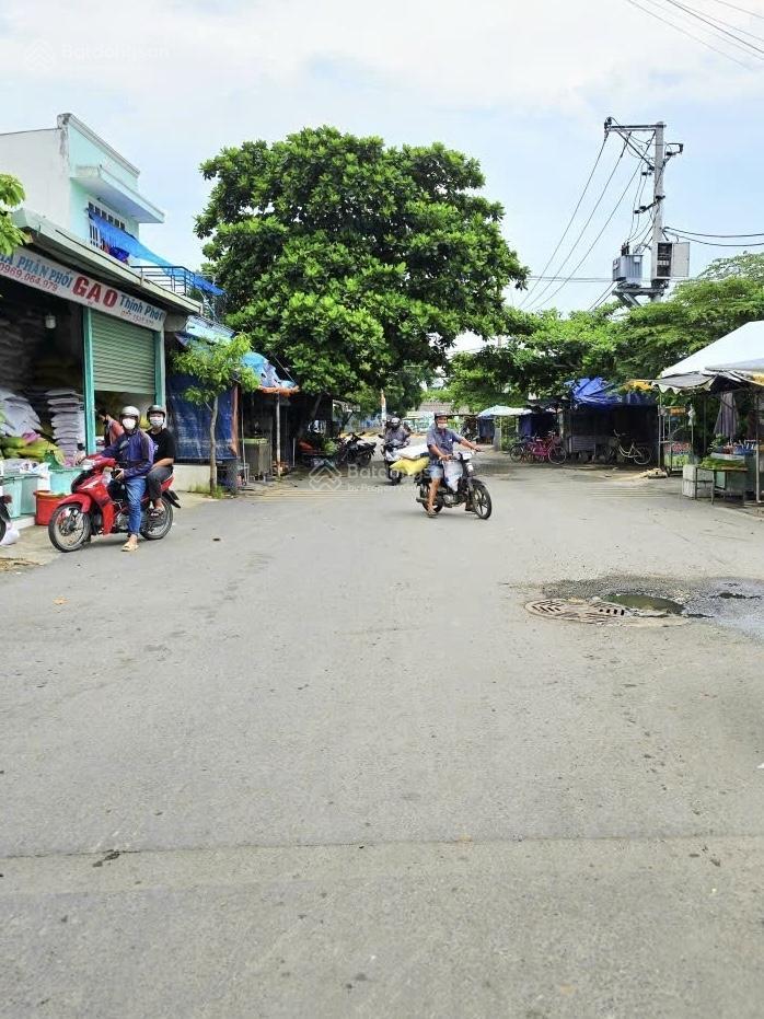 Đất long phước  chỉ 33triệu/m2  đường ô tô. hợp xây chdv  ngay ubnd  chợ