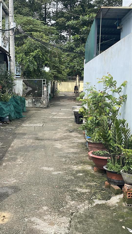 Nhà long trường  87m2  2pn  3,6 tỷ hẻm khoảng 2.5m  50m ra đường số 6