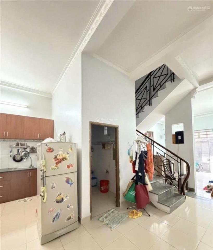 Phước long b  nhà 2 lầu  hẻm ô tô. 6 tỷ ngang 5.3m  gần đỗ xuân hợp