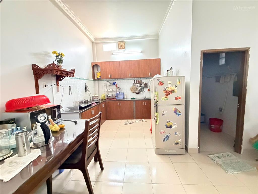 Phước long b  nhà 2 lầu  hẻm ô tô. 6 tỷ ngang 5.3m  gần đỗ xuân hợp