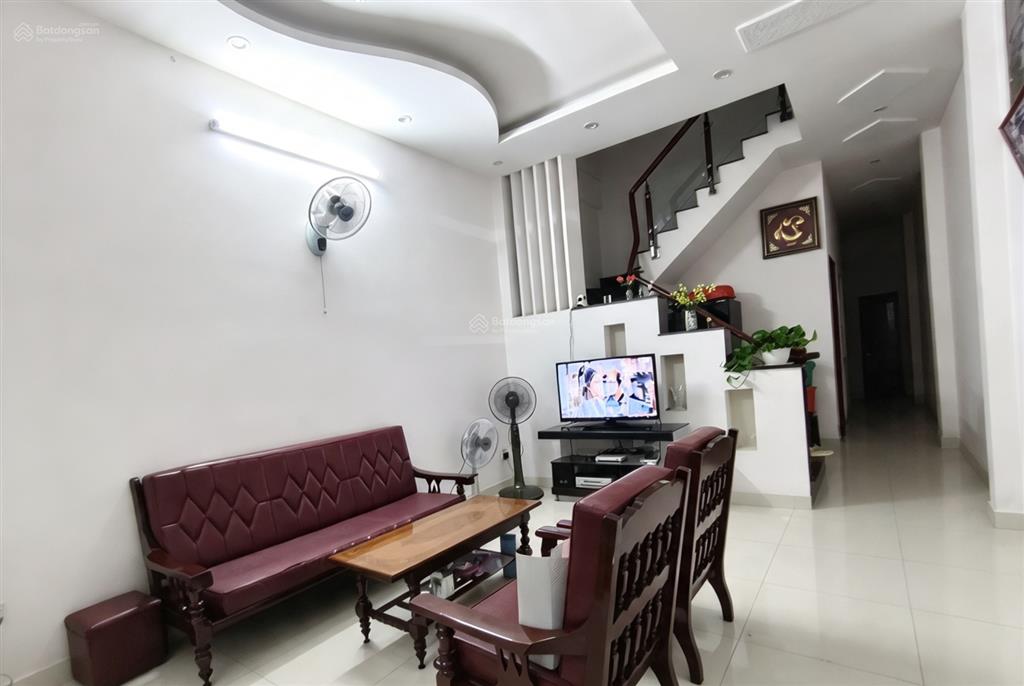 Phước long b  hxh  2 lầu  7 tỷ hơn nhà tự xây 3pn  về ở ngay  chủ kẹt bank.