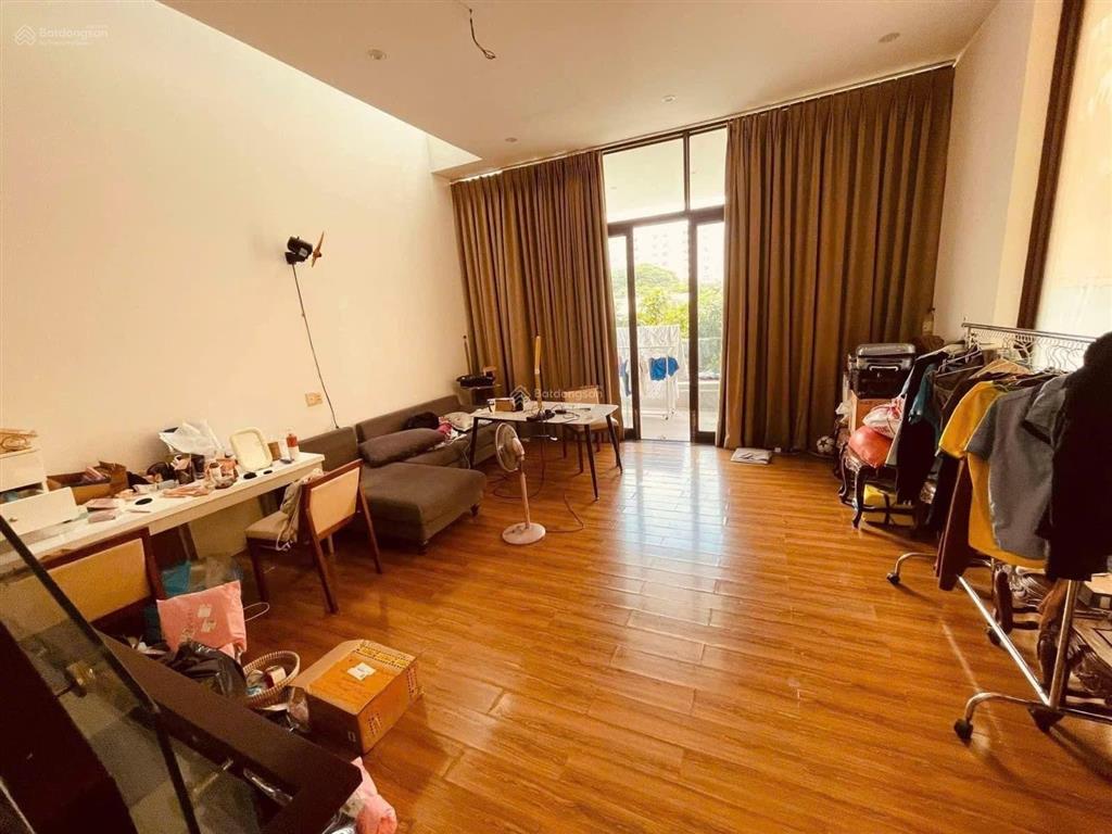 Lê văn việt  giá cũ 21 tỷ  mới 16 tỷ villa 3 tầng  185m2  thiết kế sang trọng