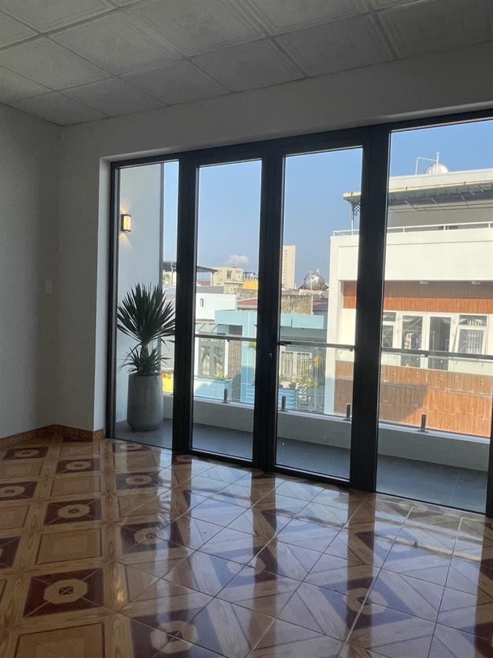 ► MT Huỳnh Thúc Kháng, 70m2, 4 tầng, 7 Phòng khép kín, 12 tỷ