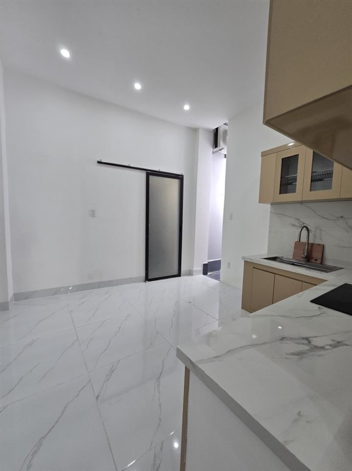 ►  Nhà MT Hoàng Diệu 2 chiều, 77m2, 2 mặt thoáng, 3 tầng, 7PN, giảm sâu bán nhanh