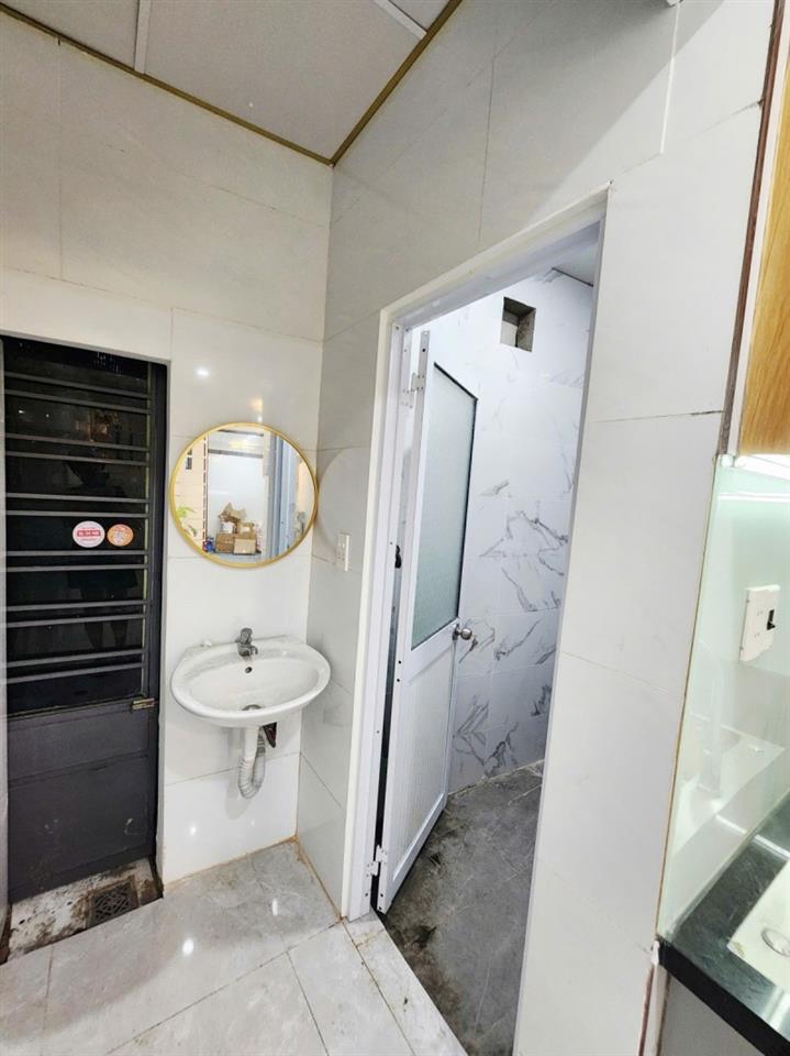 ► Nhà kiệt 142 gần MT Điện Biên Phủ 31m2, 2 tầng đẹp ở ngay 2.x tỷ
