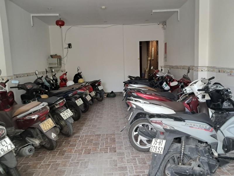 ► 4 tầng, hiện đại, thang máy, thu 50tr/tháng, 30n ra MT Điện Biên Phủ, 124m2, 8.x tỷ