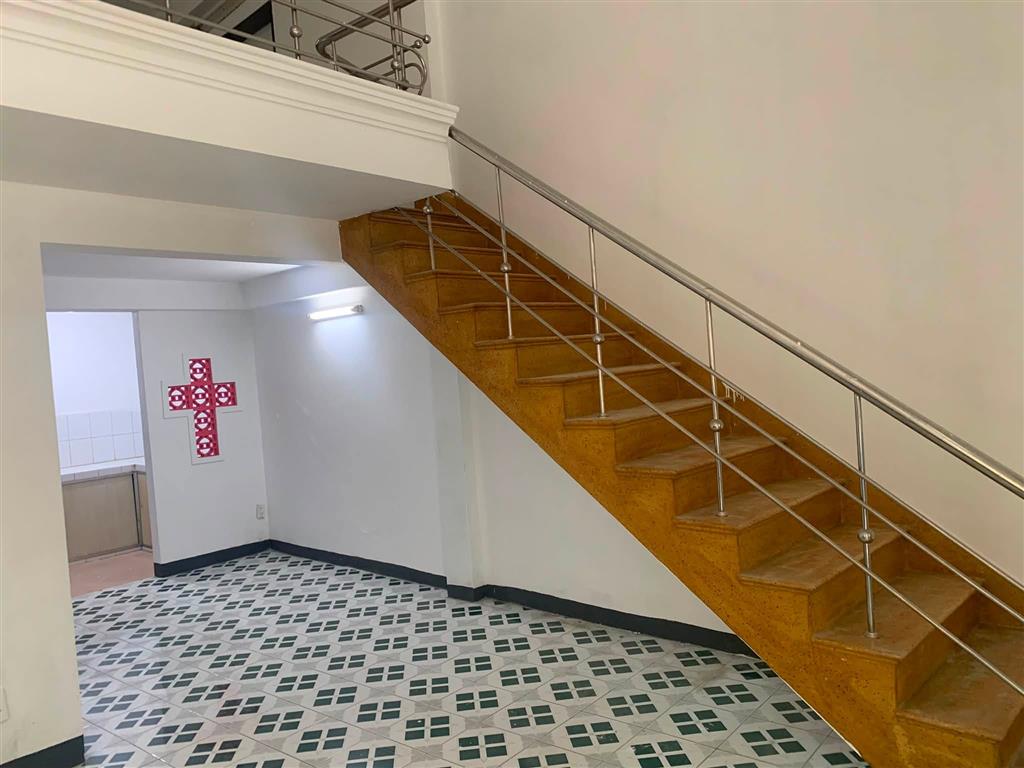 ► 4.1 tỷ Kiệt gần Lê Duẩn, 78m2, ngang hơn 6m, 2.5 tầng kiên cố, 3PN, giảm sâu 700tr