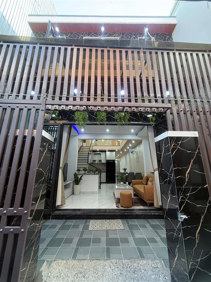 ► Nhà kiệt rộng thẳng thông sát Trần Cao Vân, 92m2, ngang 5.4m, 2 tầng 4PN, ở ngay