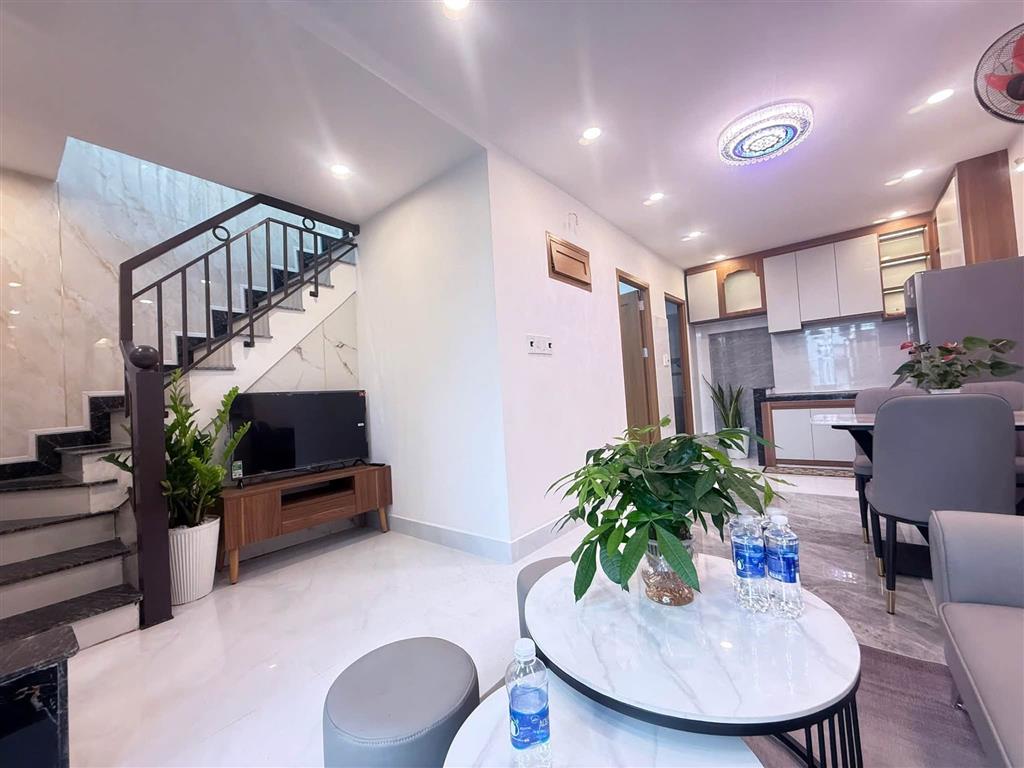 ► Gần MT Điện Biên Phủ 52m2, 2 tầng 3PN, sân rộng, ở ngay, 3.xx tỷ