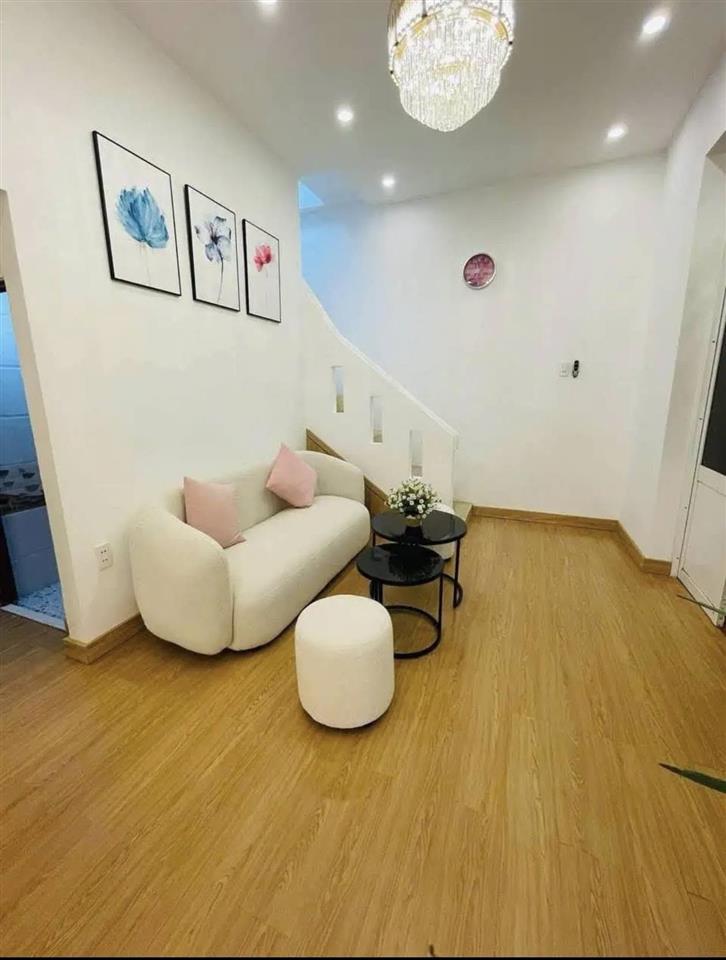 ►  Nhà 40m ra Mặt Tiền Phạm Văn Nghị 2 tầng sạch đẹp 2.x tỷ vừa