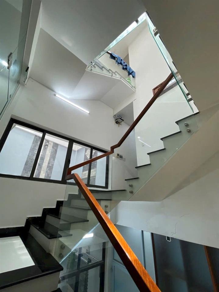► MT Đường 2 Tháng 9, gần Cầu Tiên Sơn, 109m2, 3.5 tầng, dòng tiền cho thuê KD 40tr, 13.x