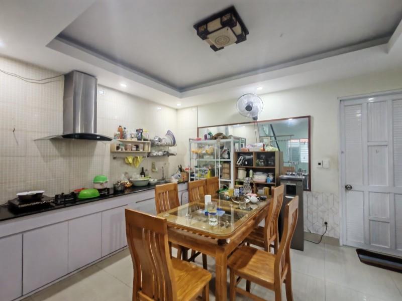 ► Góc kiệt 3m thẳng thông 30m ra MT Nguyễn Tri Phương, 70m2, mê lửng thoáng đẹp, 5.x tỷ