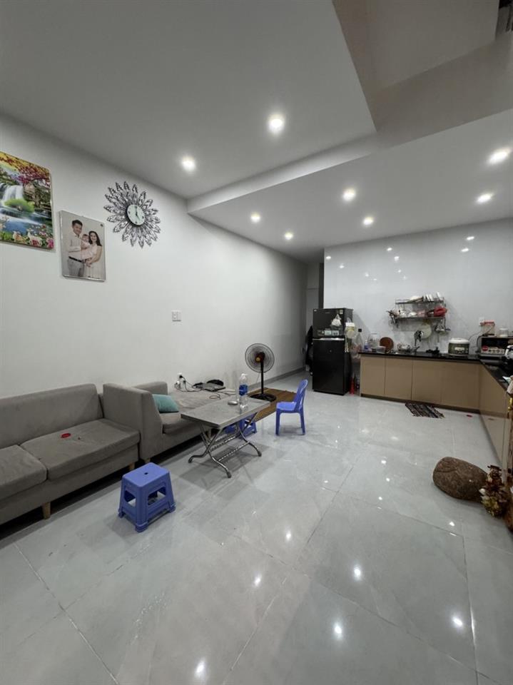 ► Kiệt 3m thẳng tắp 30m ra MT Núi Thành, đoạn Phan Đăng lưu, 46m2 3 tầng, giảm sâu 700tr,