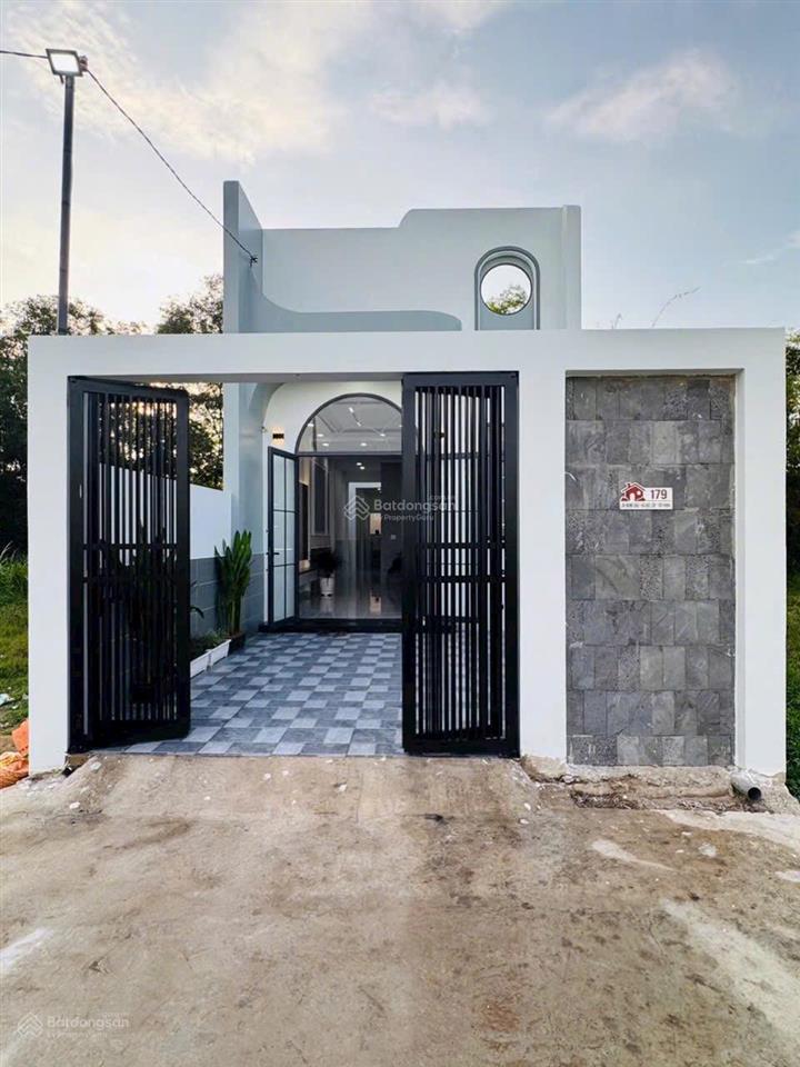 Vì muốn về quê phụng dưỡng cha mẹ bán lại căn nhà tâm huyết 120m2 giá 1ty850 có thương lượng