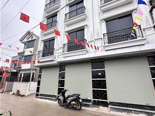 Siêu hot nhà riêng 4 tầng 45m2. giáp đh phenikaa, mặt ngõ thông ô tô qua, full đầy đủ nội thất