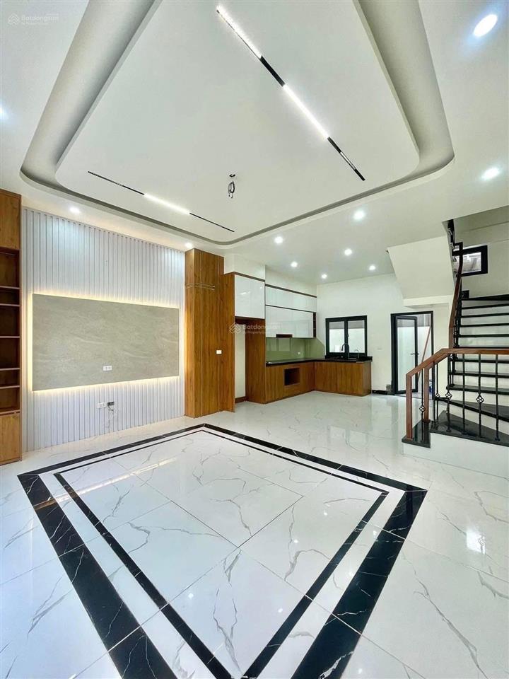 Bán nhà 5tx34m2. full nội thất, ngõ thông ôtô vào nhà. kinh doanh nhỏ. gần ngay trường tdt thao