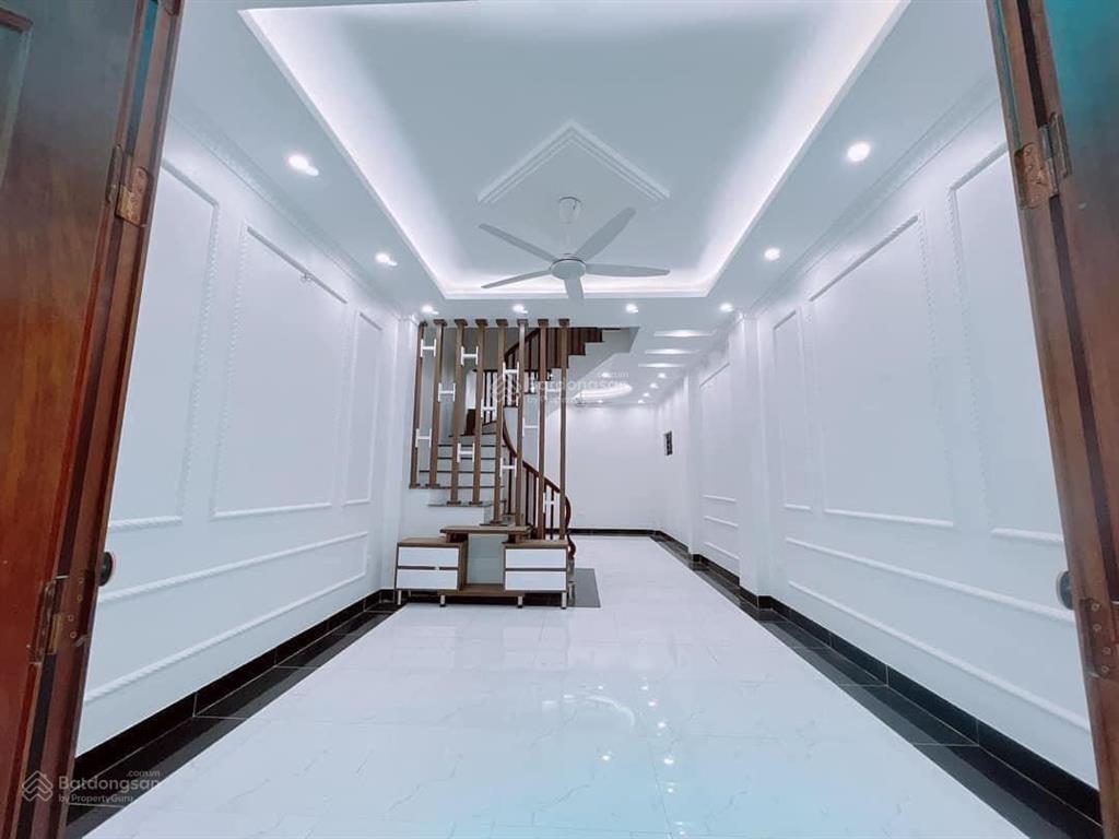 Bán nhà riêng 5pn, 3wc, 45m2 . xây độc lập. gần chợ, trạm y tế, giá chỉ 3,9ty