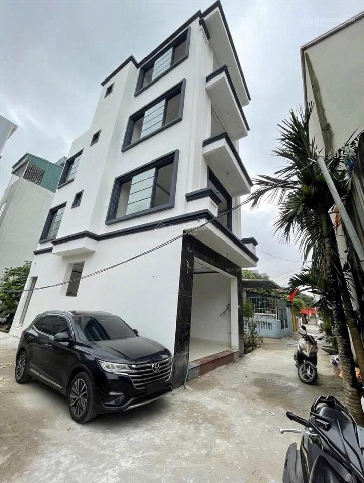 Đại hạ giá. nhà 4t x 40m2. gần ql6 có sân cổng riêng để xe. xung quanh tiện ích. giá chỉ 2,5 tỷ ctl