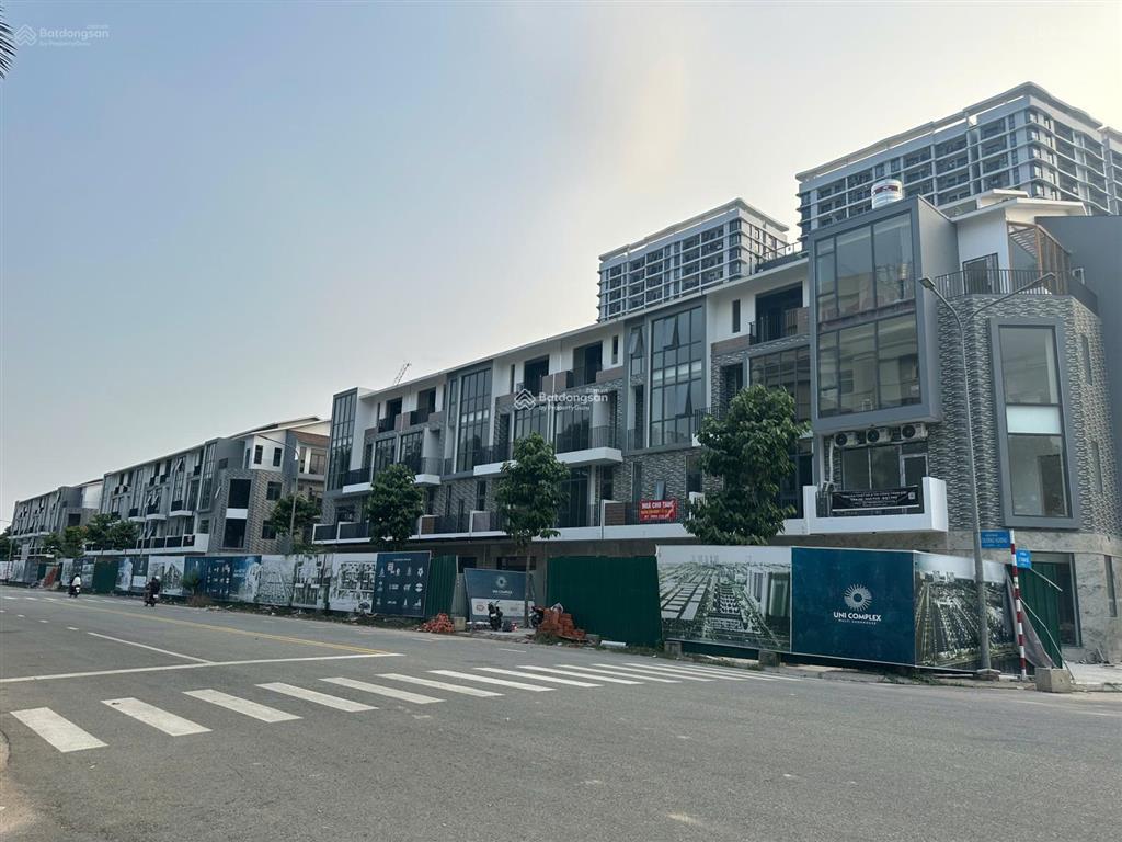 Bán shophouse uni complex  1 trệt 2 lầu  giá chỉ 5,6 tỉ. 2 mặt tiền trước sau phù hợp kinh doanh