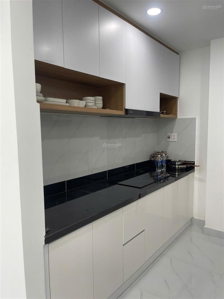 Bán gấp căn hộ 2pn2wc sổ sẵn, full nội thất, tầng cao view sông tại conic boulevard