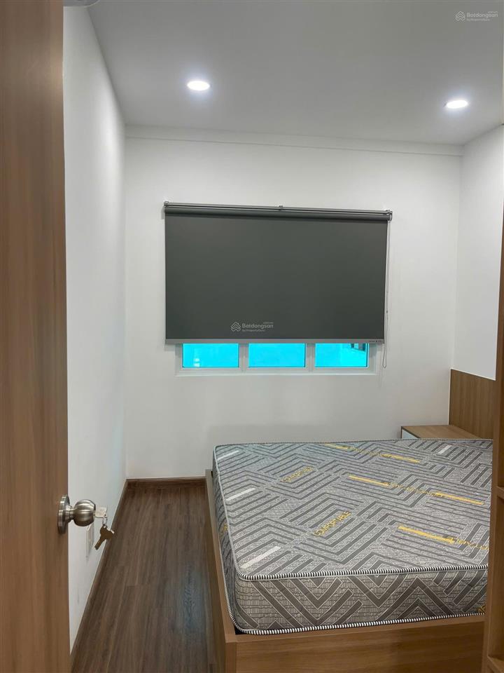 Bán gấp căn hộ 2pn2wc sổ sẵn, full nội thất, tầng cao view sông tại conic boulevard