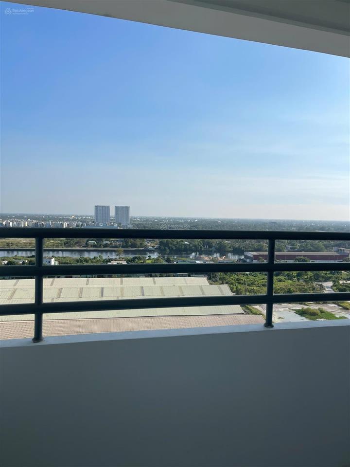 Bán gấp căn hộ 2pn2wc sổ sẵn, full nội thất, tầng cao view sông tại conic boulevard