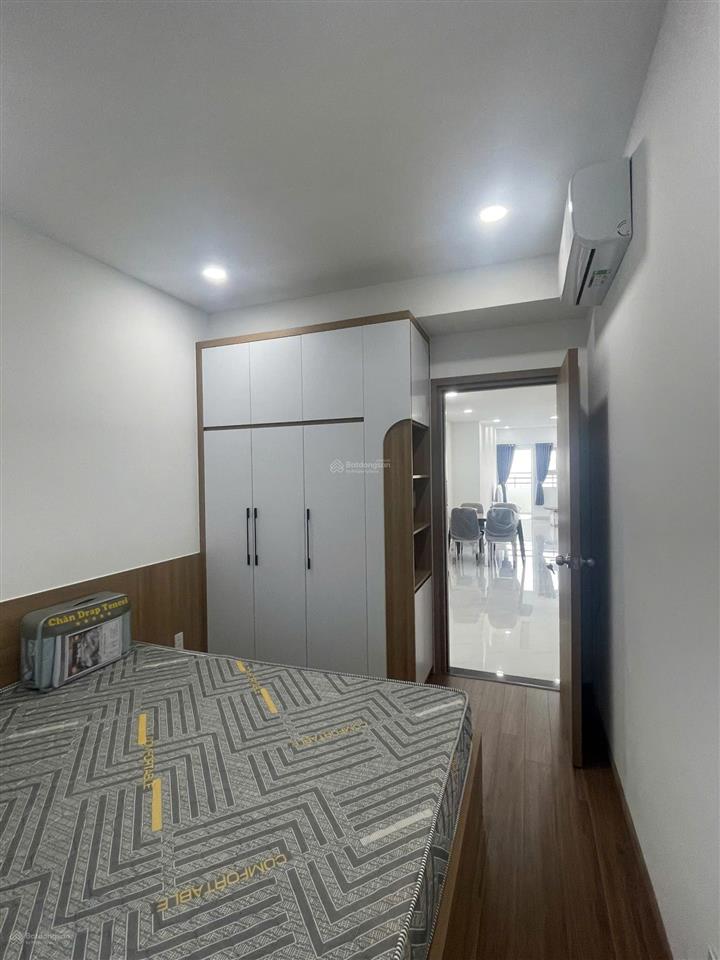 Bán gấp căn hộ 2pn2wc sổ sẵn, full nội thất, tầng cao view sông tại conic boulevard