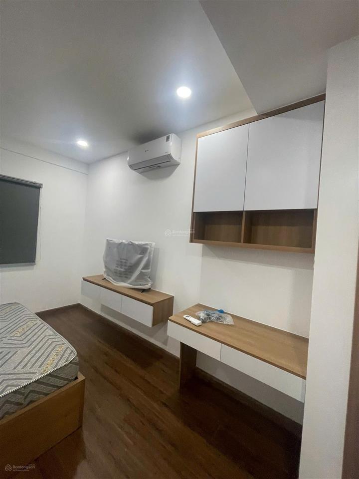 Bán gấp căn hộ 2pn2wc sổ sẵn, full nội thất, tầng cao view sông tại conic boulevard