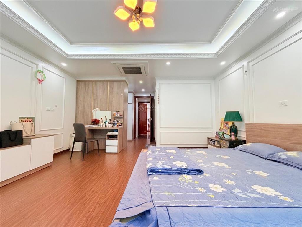 Bán gấp liền kề 78m2, thang máy, 2 mặt tiền trước sau kinh doanh tại la casta văn phú