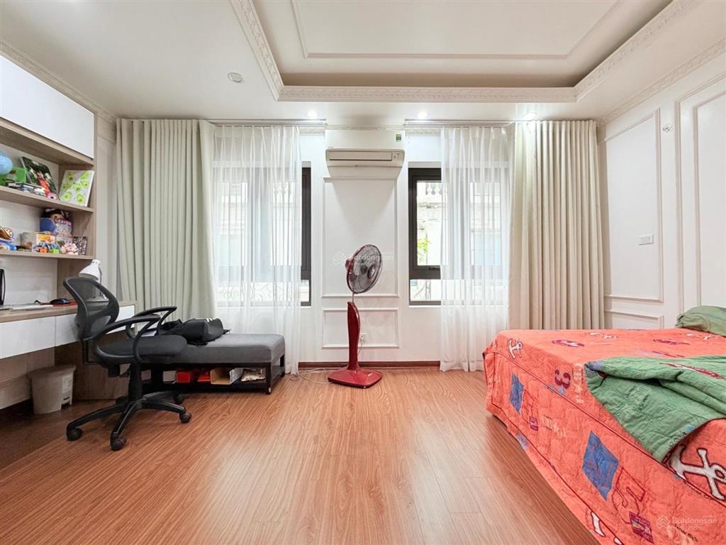 Bán gấp liền kề 78m2, thang máy, 2 mặt tiền trước sau kinh doanh tại la casta văn phú