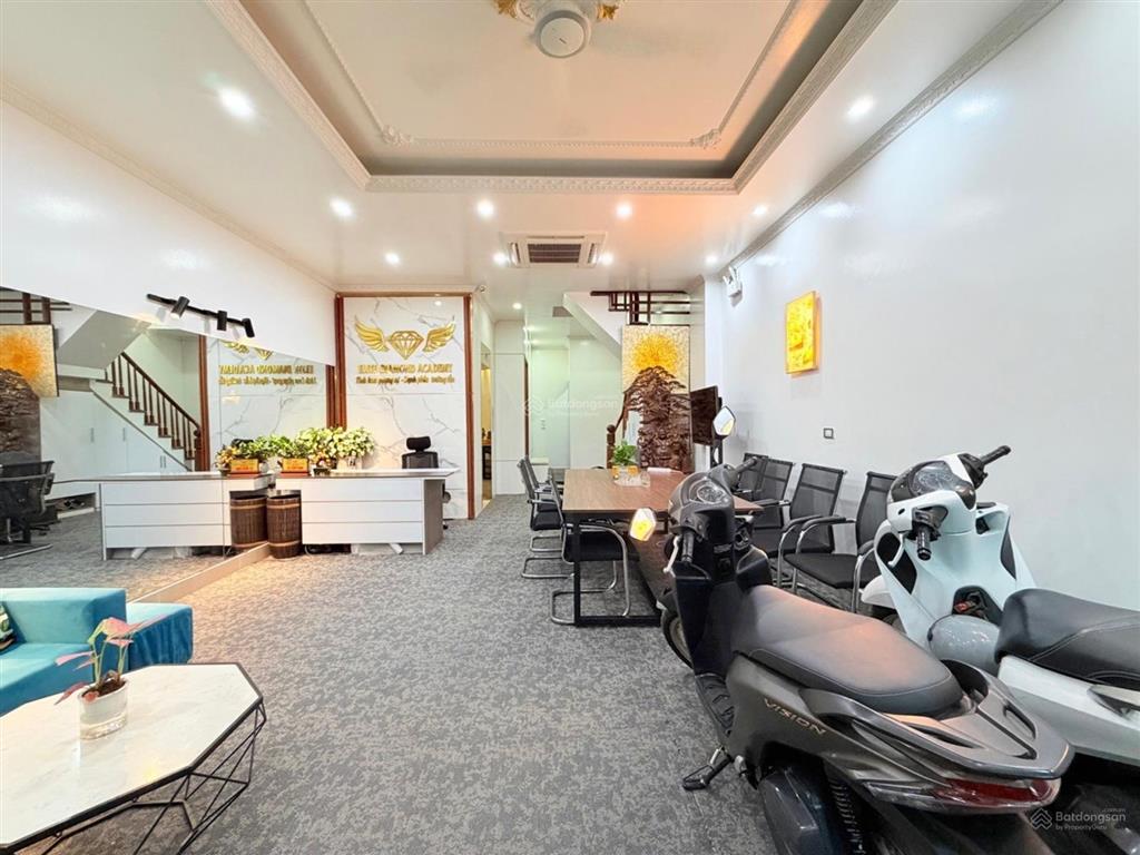 Bán gấp liền kề 78m2, thang máy, 2 mặt tiền trước sau kinh doanh tại la casta văn phú