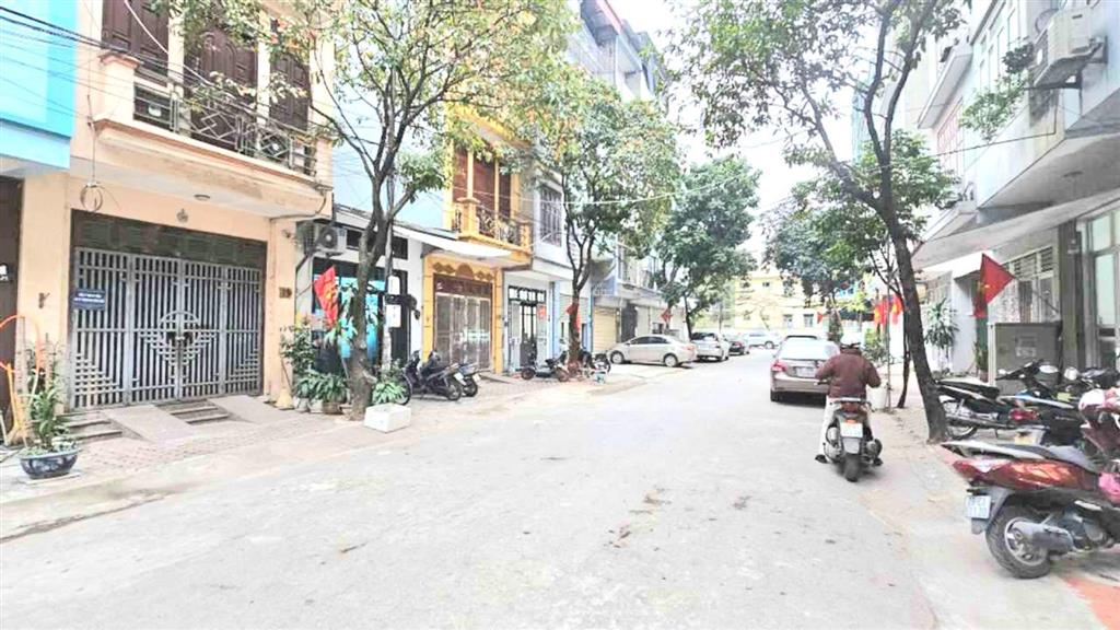 Bán gấp nhà khu đg ngô thì nhậm, 45m2, thang máy, nội thất full ở ngay