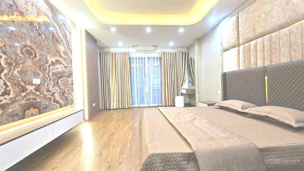 Bán gấp nhà khu đg ngô thì nhậm, 45m2, thang máy, nội thất full ở ngay
