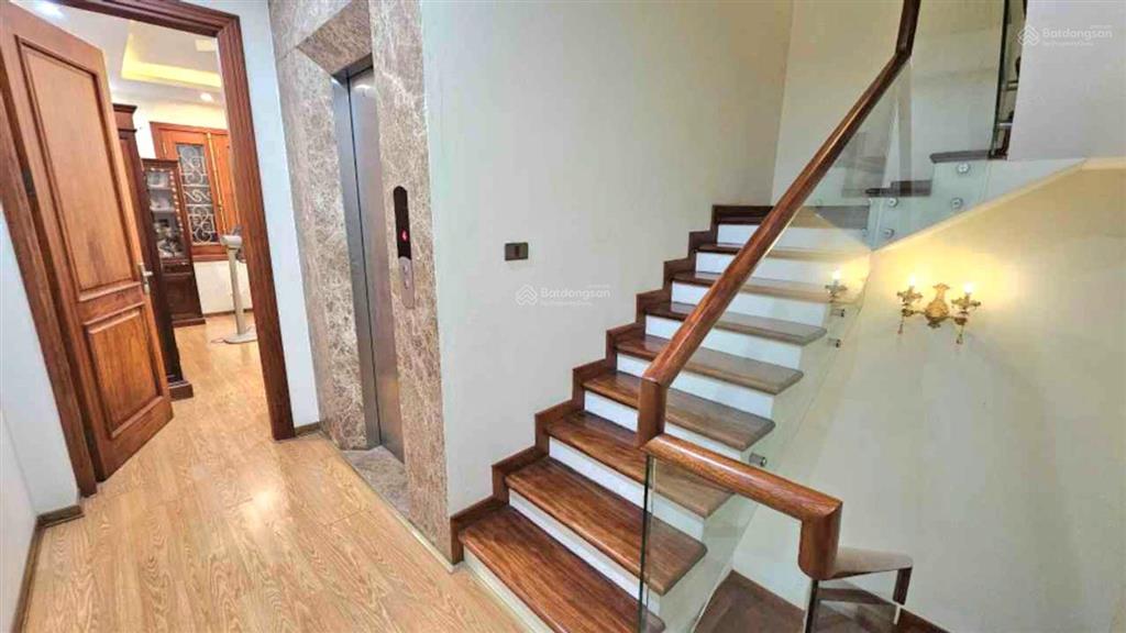 Bán nhà liền kề kđt văn phú hà đông, 90m2 x 5 tầng thang máy, view vườn hoa, 20,75 tỷ
