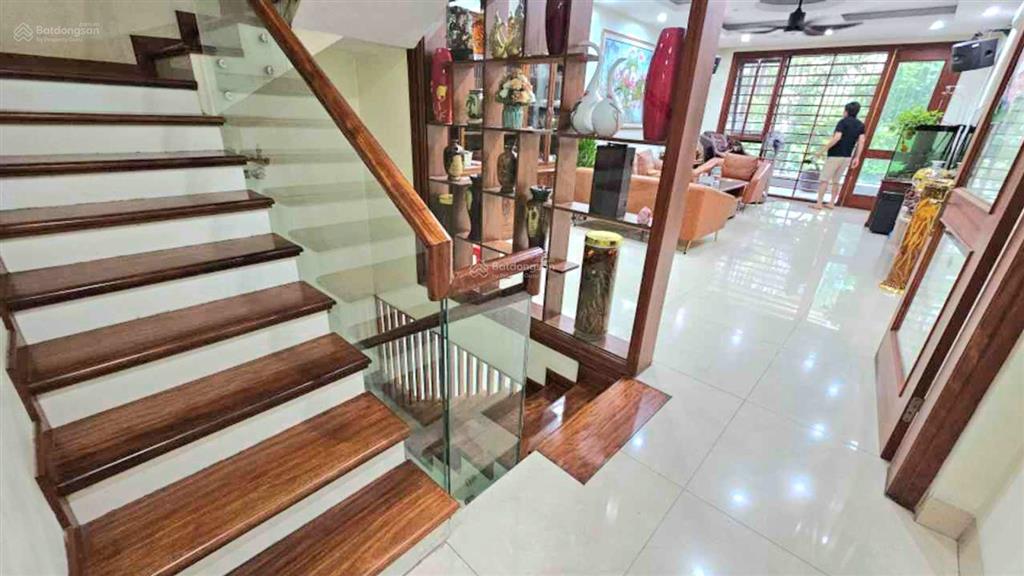 Bán nhà liền kề kđt văn phú hà đông, 90m2 x 5 tầng thang máy, view vườn hoa, 20,75 tỷ
