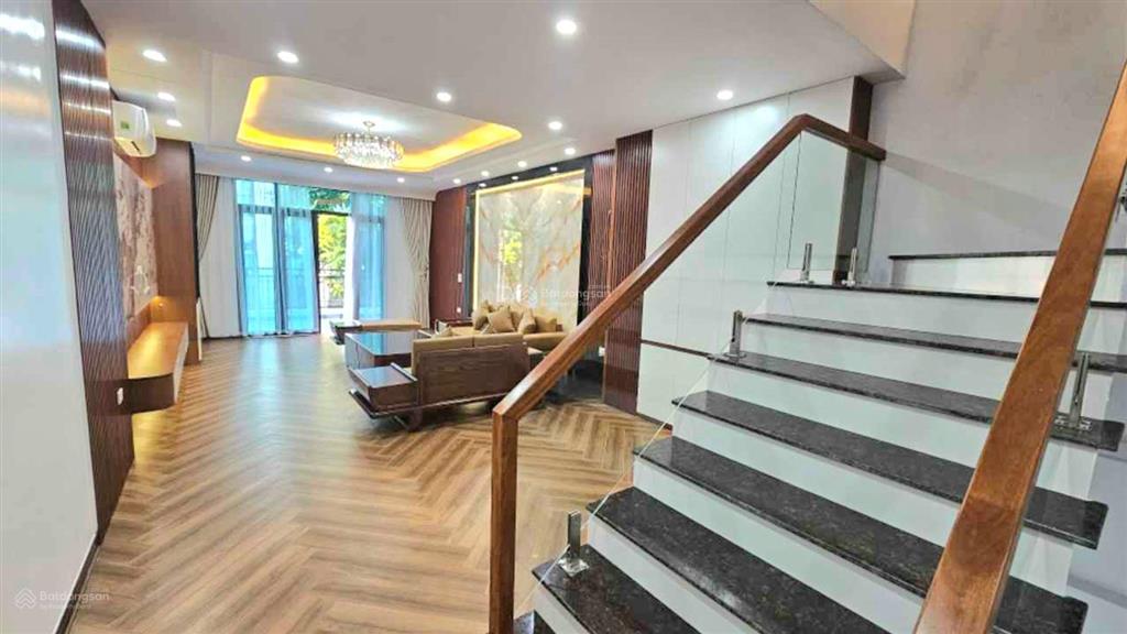 Bán liền kề kđt văn phú, cạnh trường marie curie văn phú | 90m2 x 5 tầng thang máy | 25.8tỷ