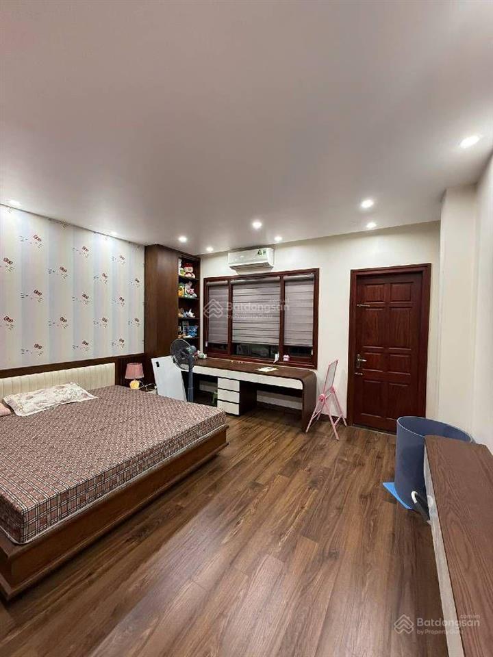 Bán liền kề văn phú | 90m2 | vỉa hè đường 19m | view vườn hoa | cạnh trường marie cuirie | 19.8 tỷ