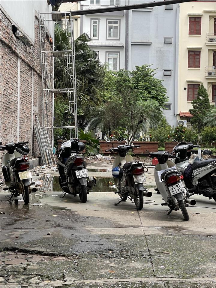 Bán lô đất phố ngọc lâm, long biên, dt 85m2 mt 5m, ngõ ô tô  thông, xây ở đẹp, 16.8 tỷ