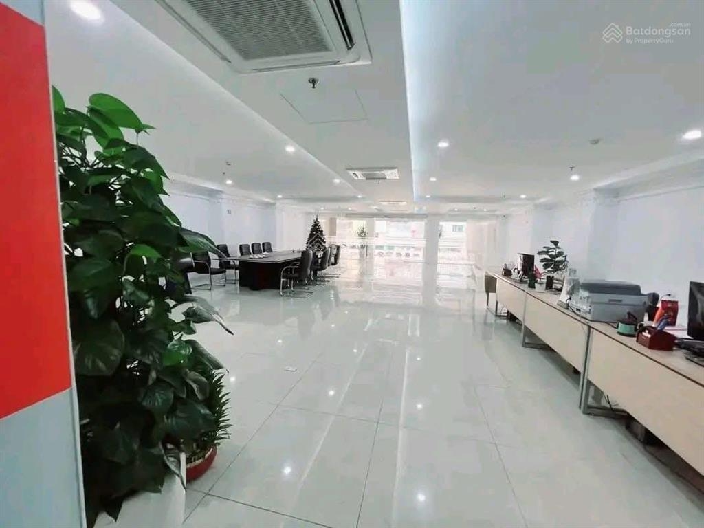 Bán tòa vp phố thọ tháp, cầu giấy, dt 212m2 mt 12.5m, lô góc, có hầm + thang máy, 133 tỷ