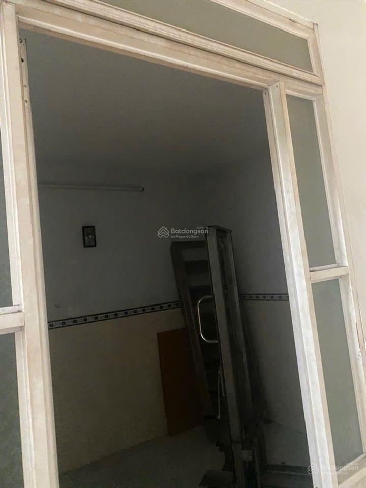 Nhà trọ phòng trọ cho thuê dt 4m x14m 1 trệt 1 lửng 2pn 2wc giá 5tr/tháng cọc 1 tháng vị trí