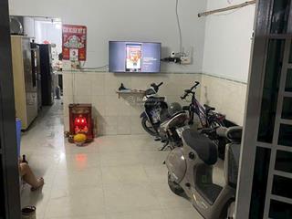 Nhà trọ phòng trọ cho thuê. 1/ đường võ văn vân, ko ngập nước, ấp 4 4x20m gác lửng, 3 p ngủ giá