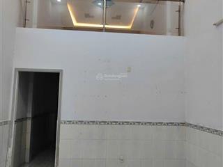 Phòng trọ cho thuê dt 48m2 dưới 1 phòng trên lửng trống 2wc. cuối liên khu 4/5. thuộc ấp 3