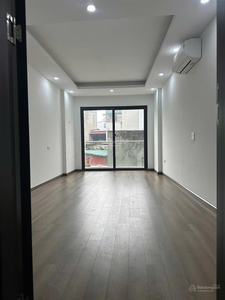 Tôi chính chủ bán nhà 5 tầng xây mới phố cổ quận long biên